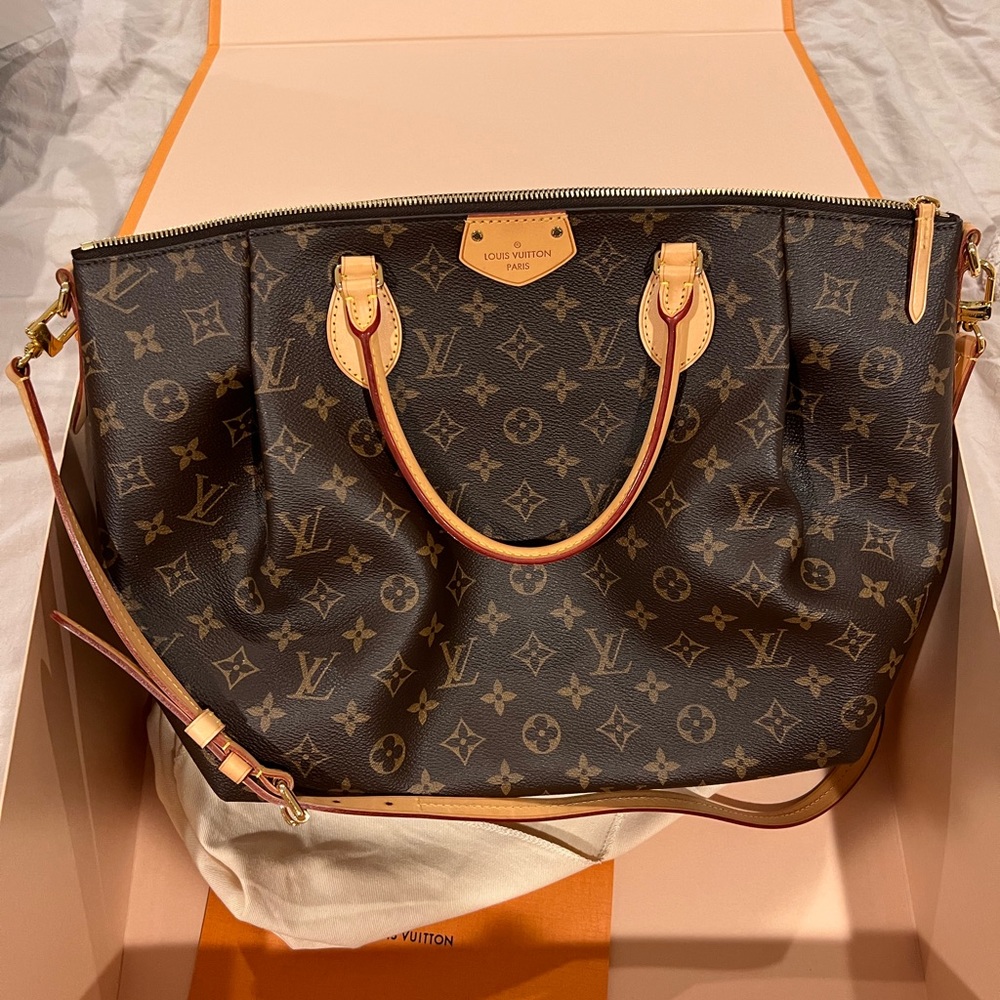 Louis Vuitton Turenne GM Bag